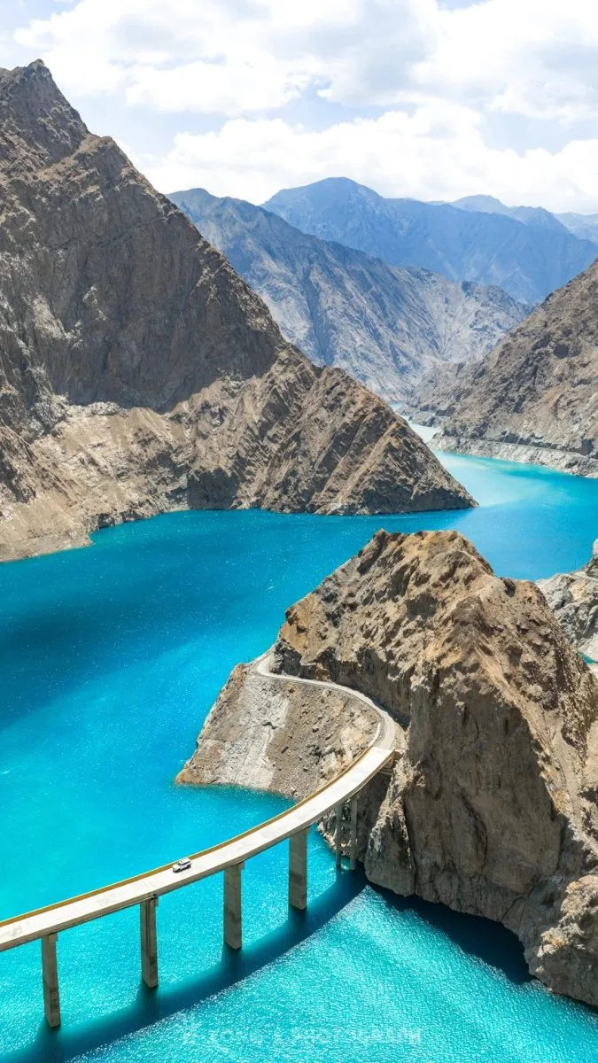 CAO NGUYÊN PAMIR: “NÓC NHÀ THẾ GIỚI” HÙNG VĨ GIỮA TRUNG Á