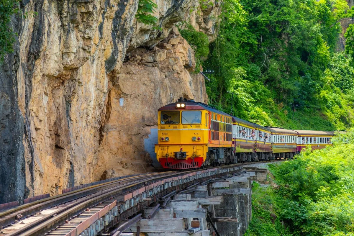 TOUR KANCHANABURI – KHÁM PHÁ “ĐƯỜNG SẮT TỬ THẦN” & THIÊN NHIÊN HOANG SƠ THÁI LAN