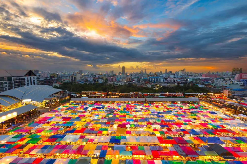 TOP KHU CHỢ NỔI TIẾNG KHÔNG THỂ BỎ LỠ KHI ĐẾN BANGKOK