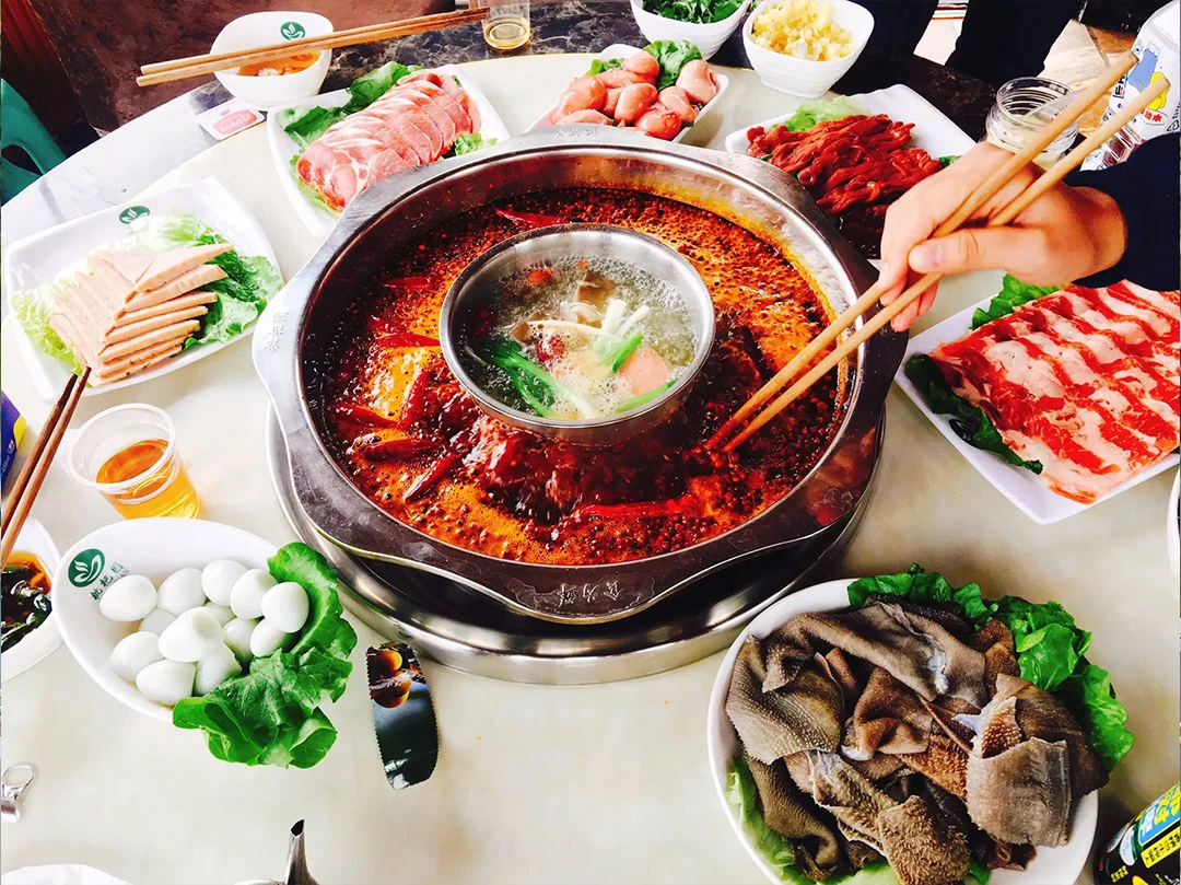 Tỳ Bà Viên Trùng Khánh – Thế giới lẩu cay trên sườn đồi