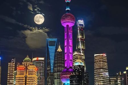 BẢN GIAO HƯỞNG ÁNH SÁNG GIỮA LÒNG THƯỢNG HẢI