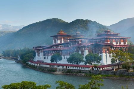 PUNAKHA DZONG – PHÁO ĐÀI ĐẸP NHẤT BHUTAN BÊN DÒNG SÔNG THIÊN