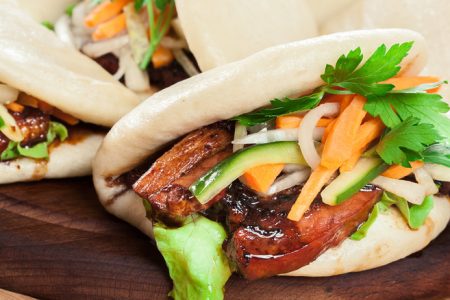 Gua Bao – Bánh Bao Kẹp Thịt Nổi Tiếng Của Đài Loan