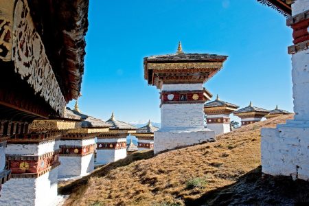 ĐÈO DOCHULA BHUTAN – NƠI 108 BẢO THÁP GẶP GỠ DÃY HIMALAYA HÙNG VĨ